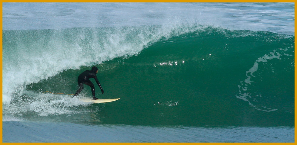 Surfing Necochea